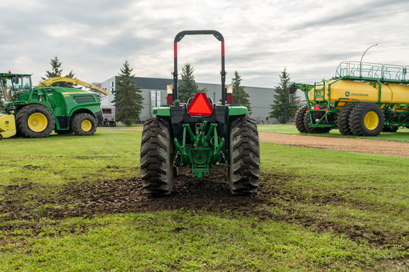 Used 2024 John Deere 4044M Compact Utility Tractors at Horizon Ag & Turf in Westlock, AB - Photo5