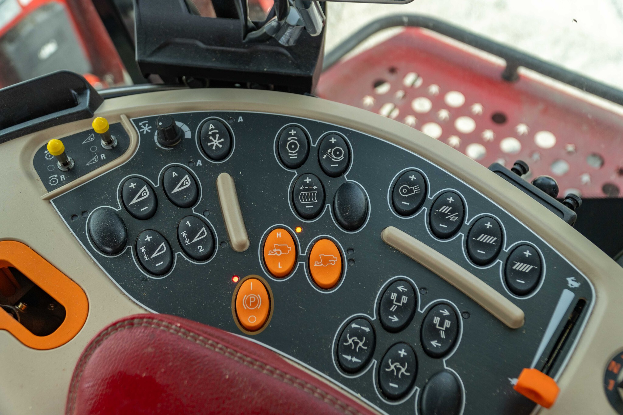 Used 2025 Case IH 8260 Combines at Koenig Equipment in Anna, OH - PhotoXL43