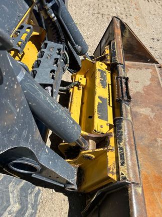 2023 John Deere 331G