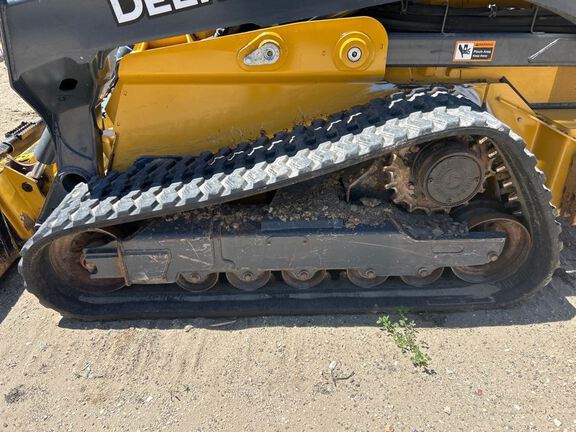 2023 John Deere 331G