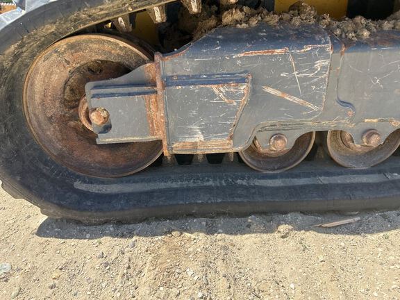 2023 John Deere 331G
