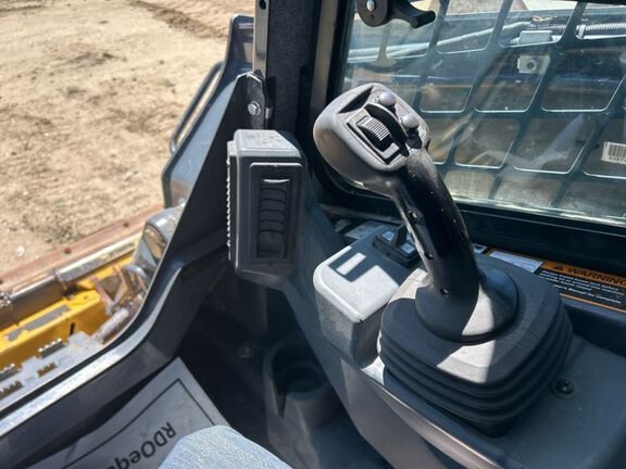 2023 John Deere 331G