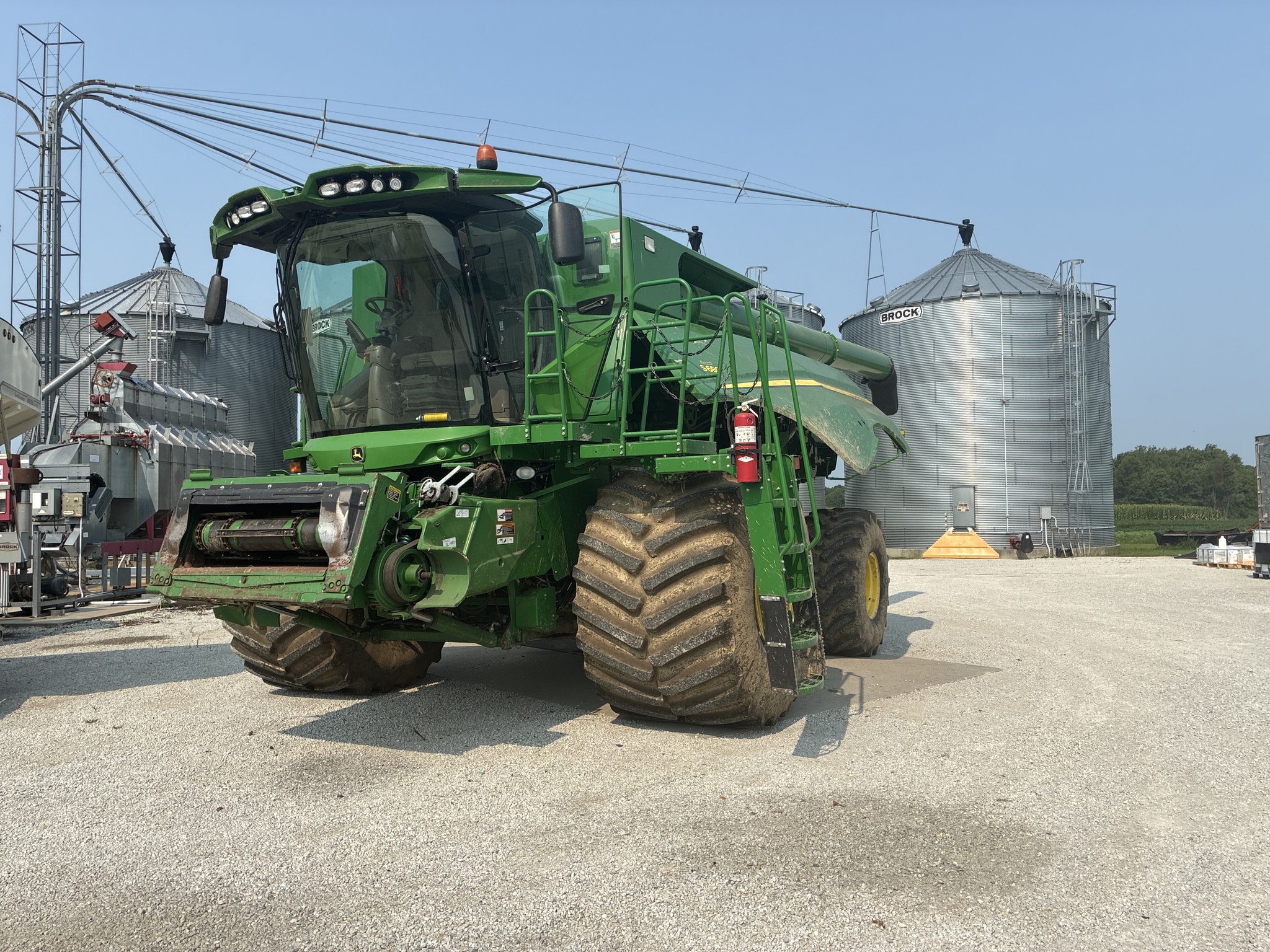 Used 2015 John Deere S680 Combines at Koenig Equipment in Greensburg, IN - PhotoXL0