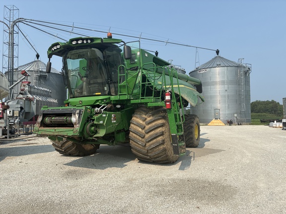 Used 2015 John Deere S680 Combines at Koenig Equipment in Greensburg, IN - Photo0