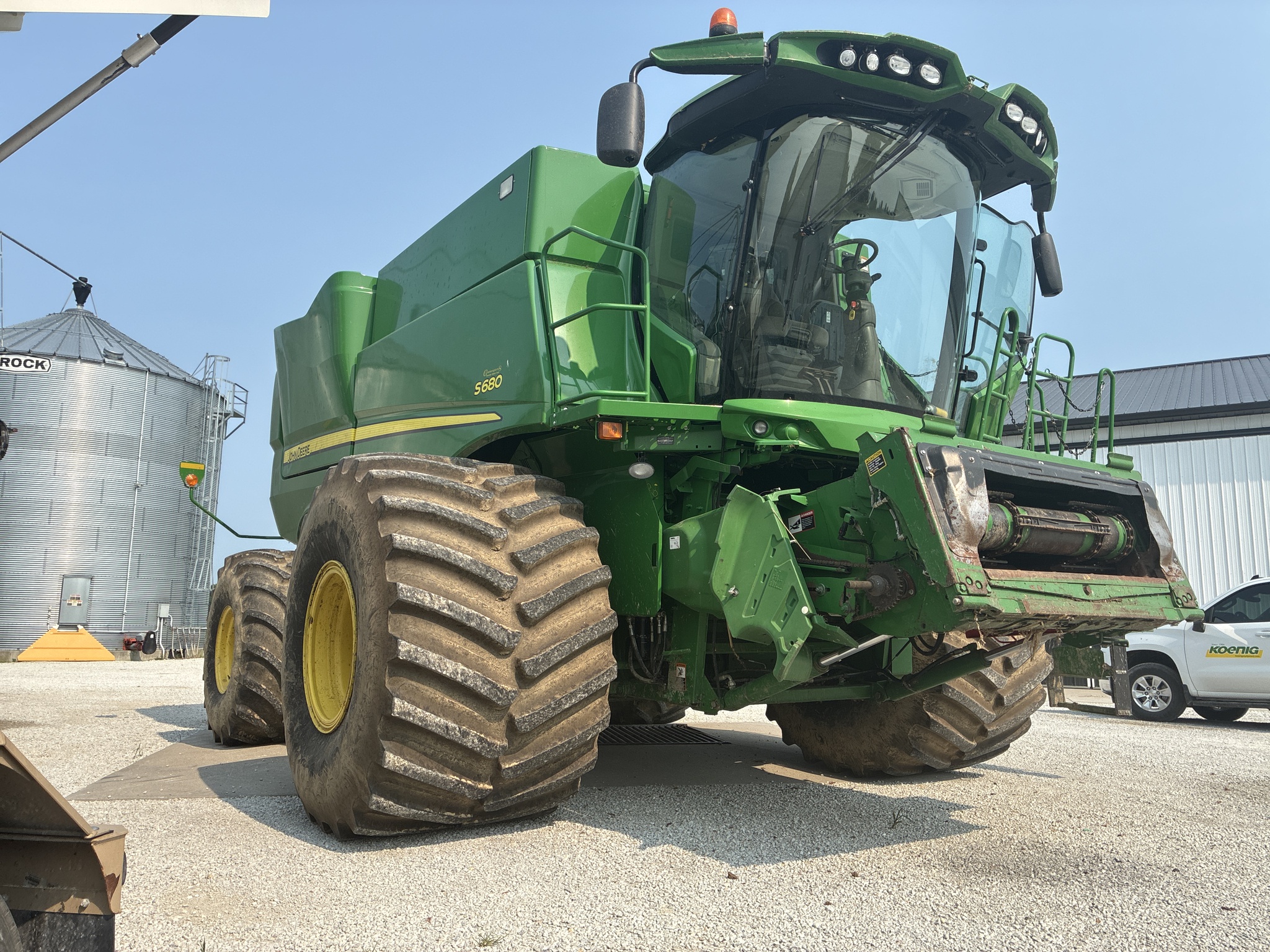 Used 2015 John Deere S680 Combines at Koenig Equipment in Greensburg, IN - PhotoXL1