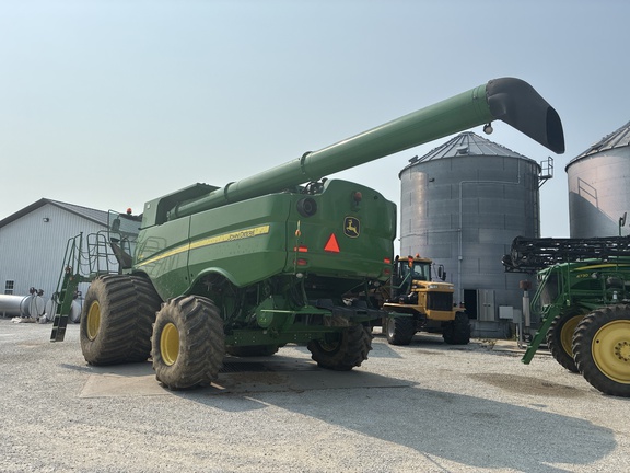Used 2015 John Deere S680 Combines at Koenig Equipment in Greensburg, IN - Photo25