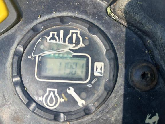 Photo of 2023 John Deere Z950R