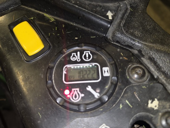 Used 2020 John Deere Z930M Zero Turn Mowers at Koenig Equipment in Richmond, IN - Photo6