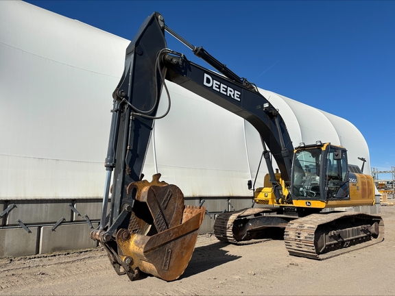 2017 John Deere 290G LC