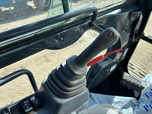 2017 John Deere 290G LC