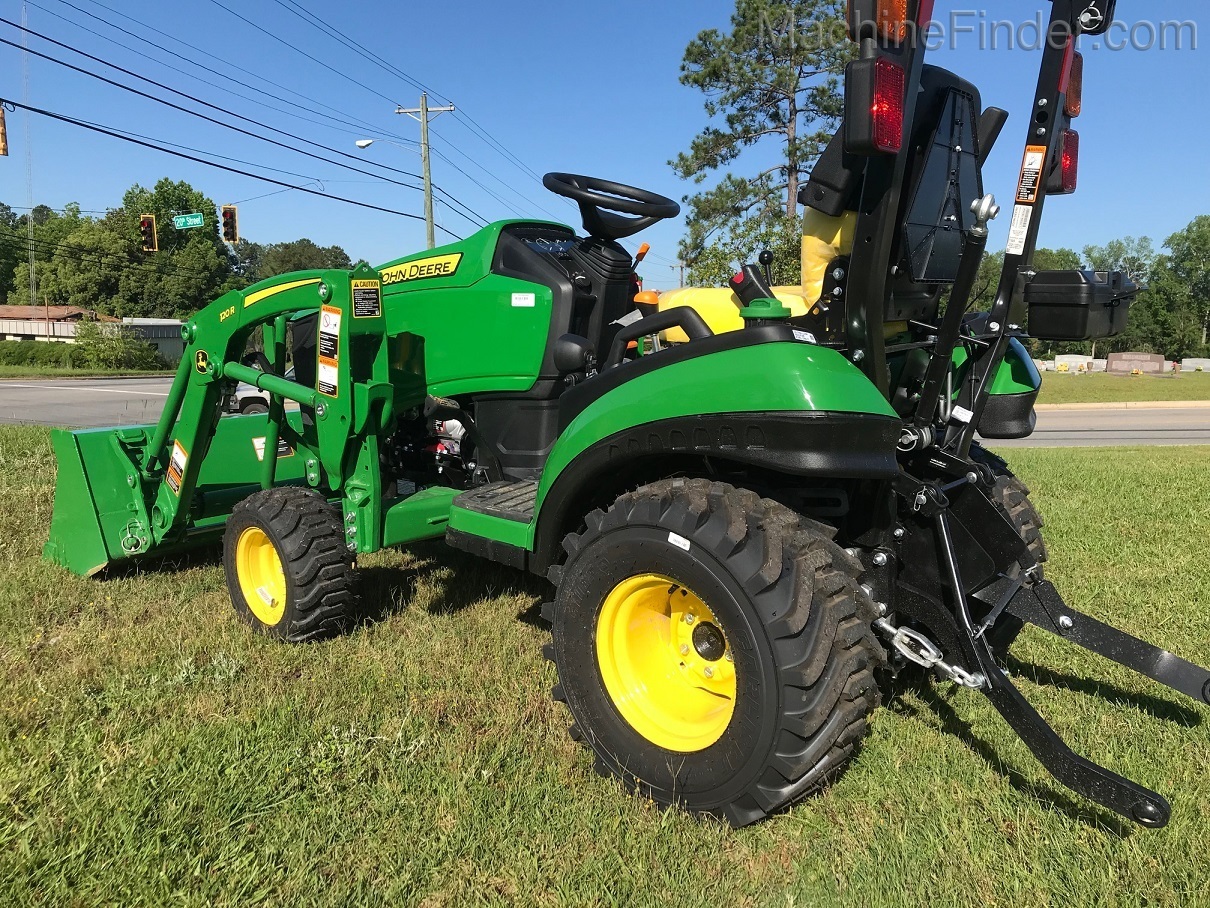 2021 John Deere 1025R Image 2
