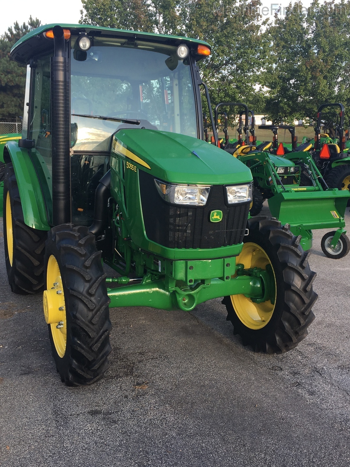2020 John Deere 5055E Cab Image 3