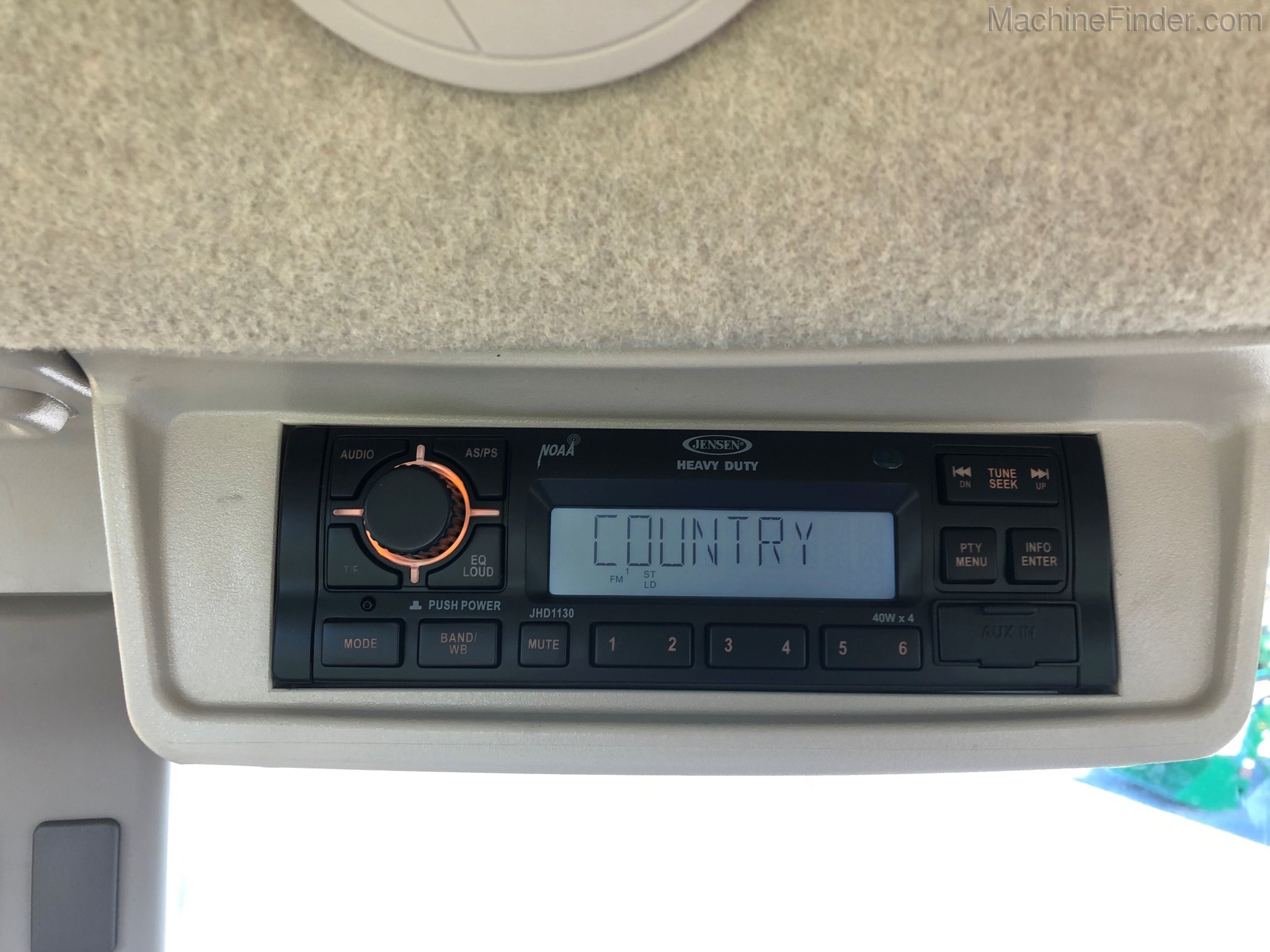 2020 John Deere 5055E Cab Image 5