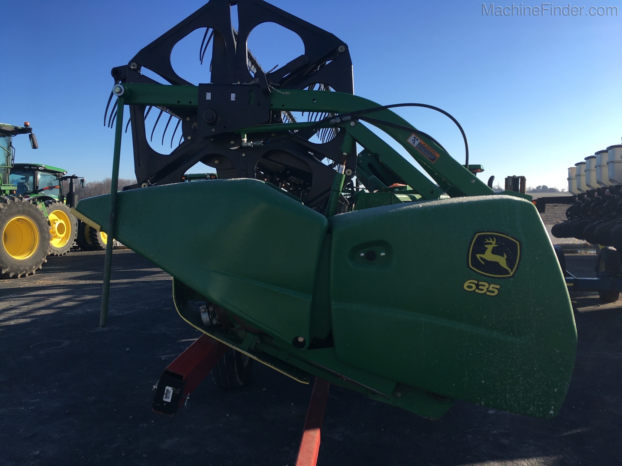 2010 John Deere 635F Image 4