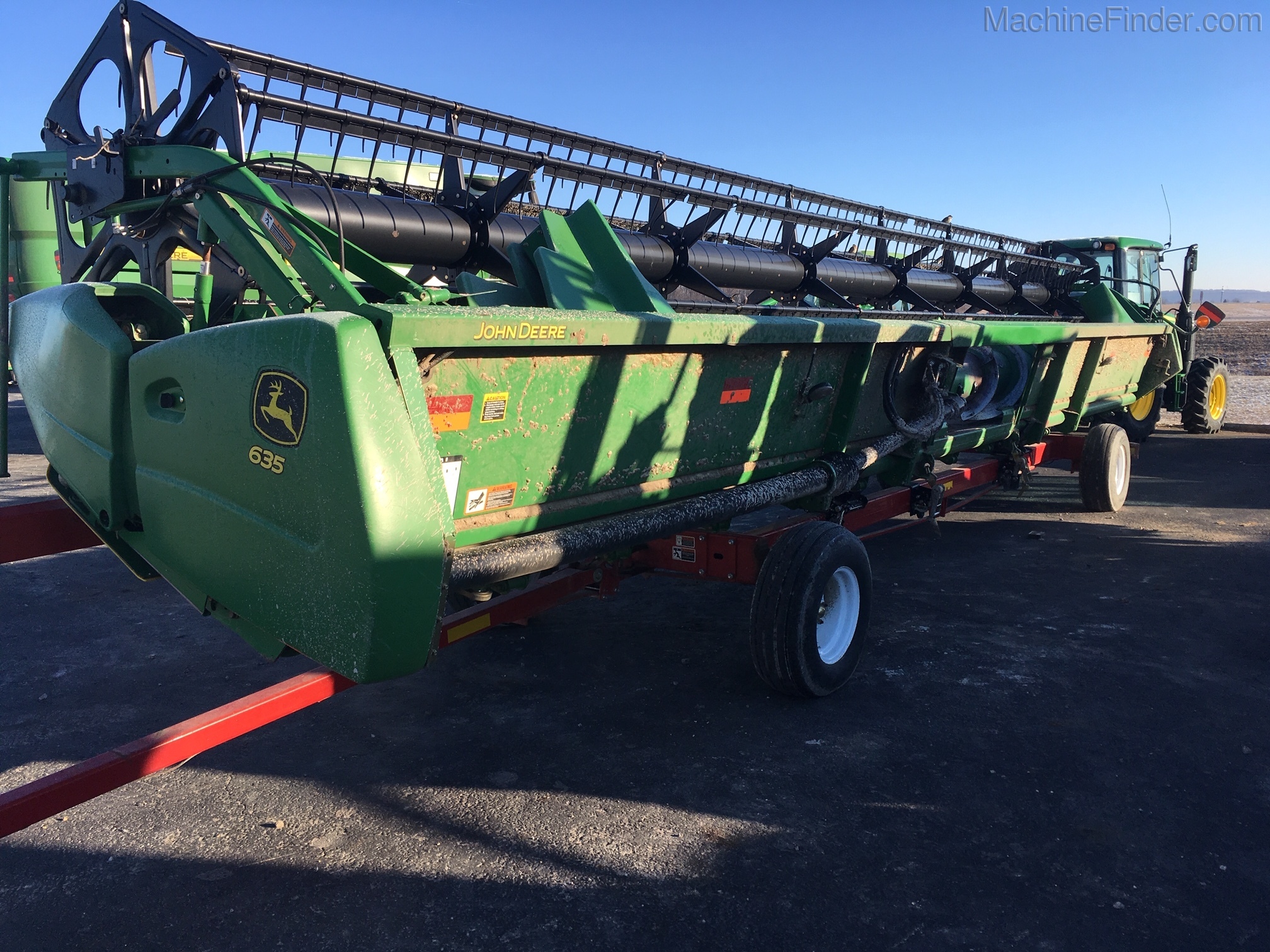 2010 John Deere 635F Image 6