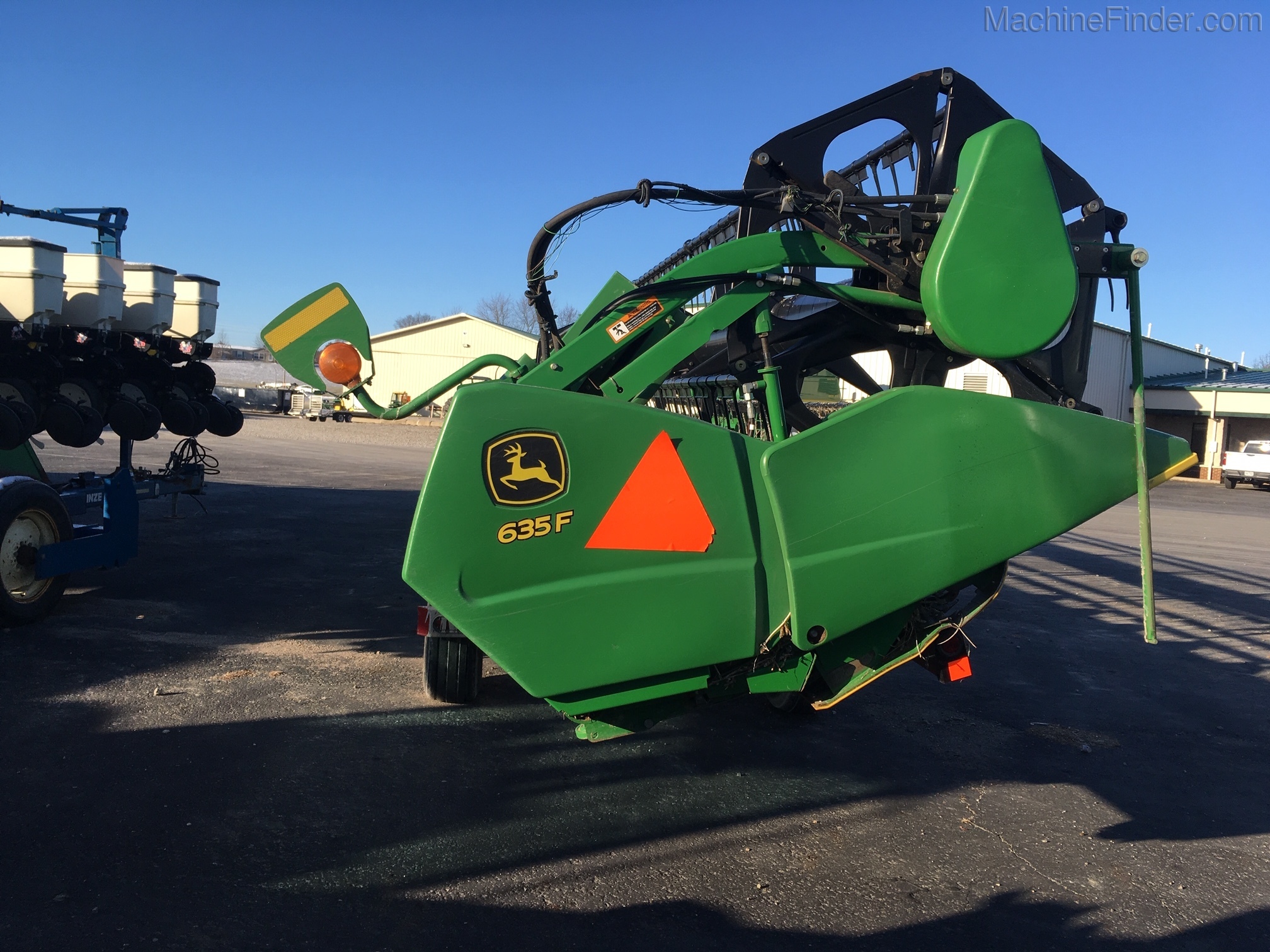 2010 John Deere 635F Image 2