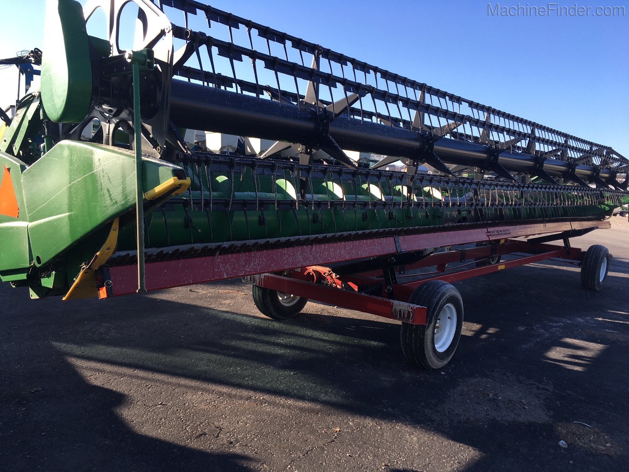 2010 John Deere 635F Image 1