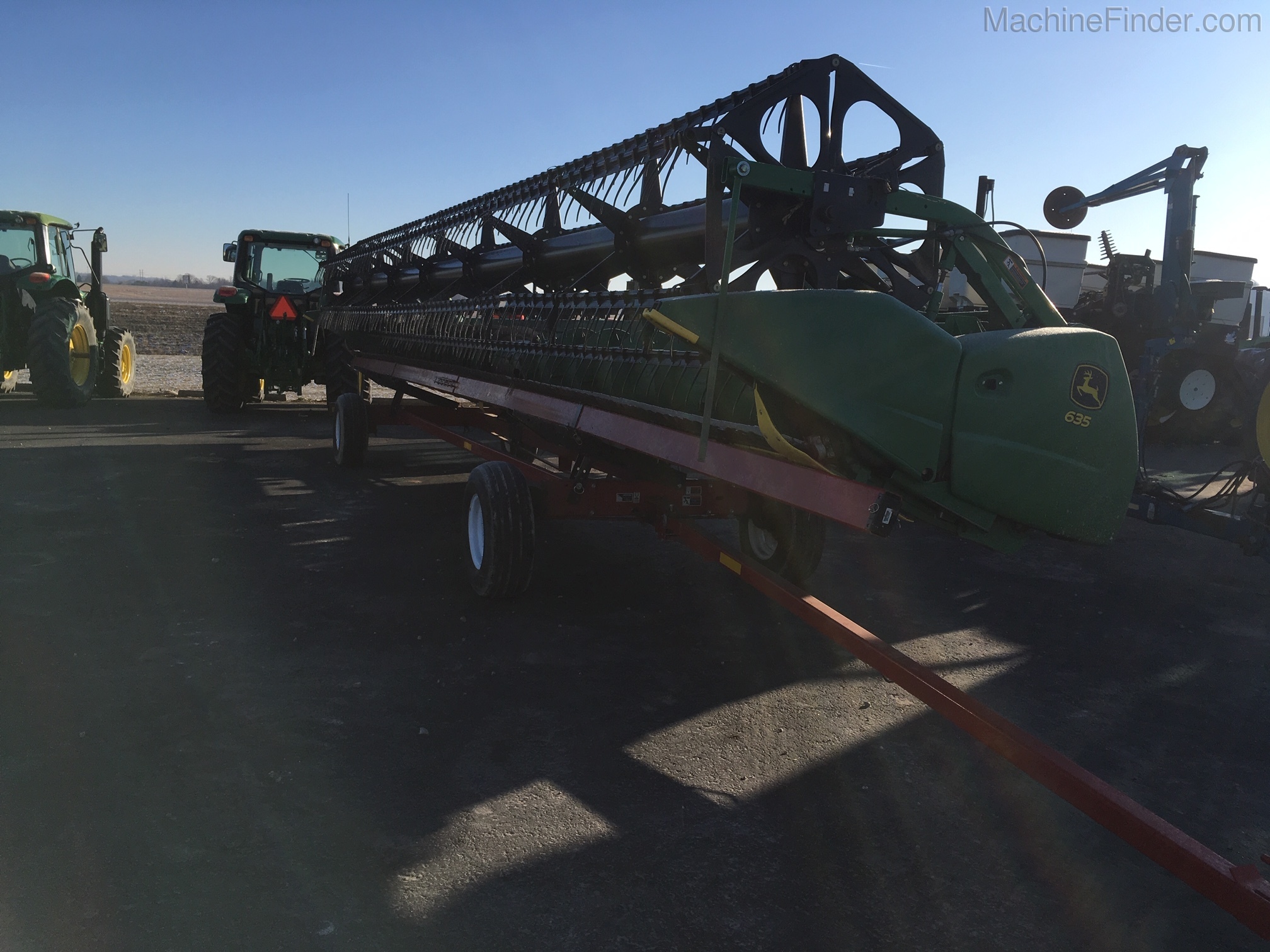 2010 John Deere 635F Image 3