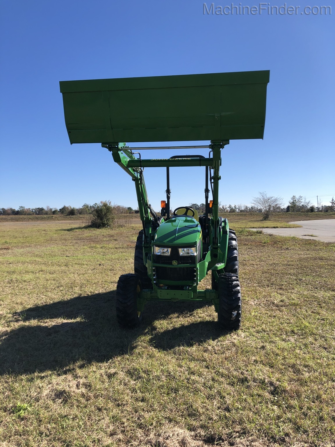 2020 John Deere 4066M Image 4