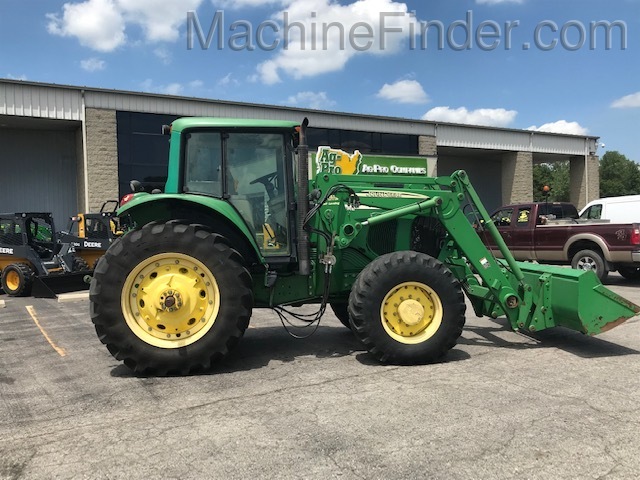 2003 John Deere 7420 Image 2
