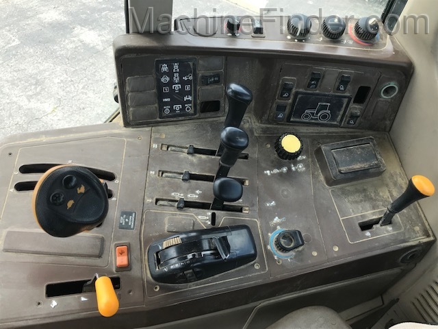 2003 John Deere 7420 Image 10