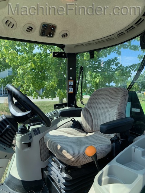 2020 John Deere 4066R Image 6