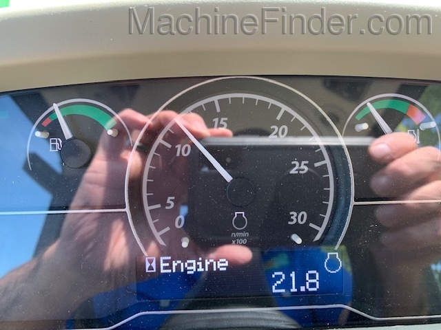 2020 John Deere 4066R Image 7