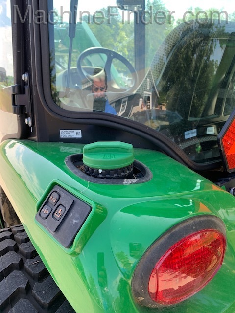 2020 John Deere 4066R Image 5