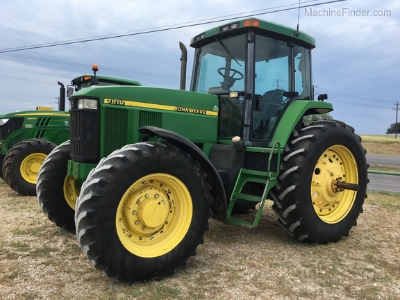 John Deere 7810 Image 1