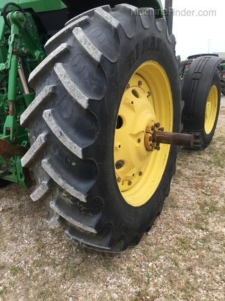 John Deere 7810 Image 5
