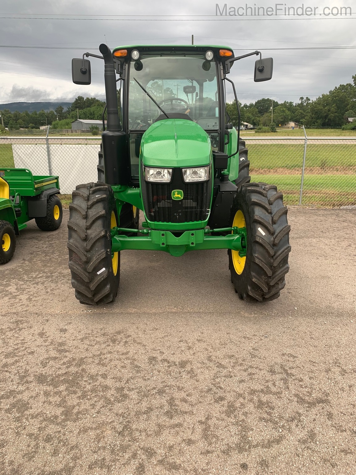 2020 John Deere 5115M Image 2