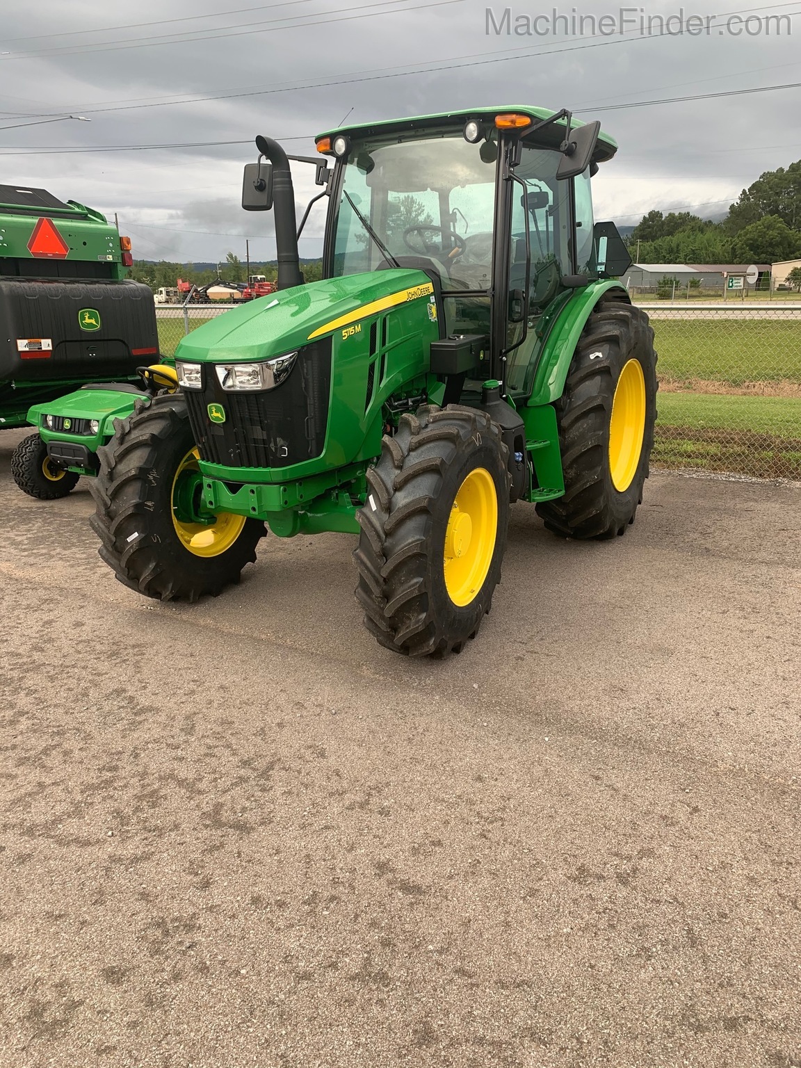 2020 John Deere 5115M Image 3