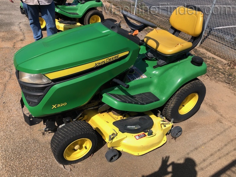 2014 John Deere X320 Image 1