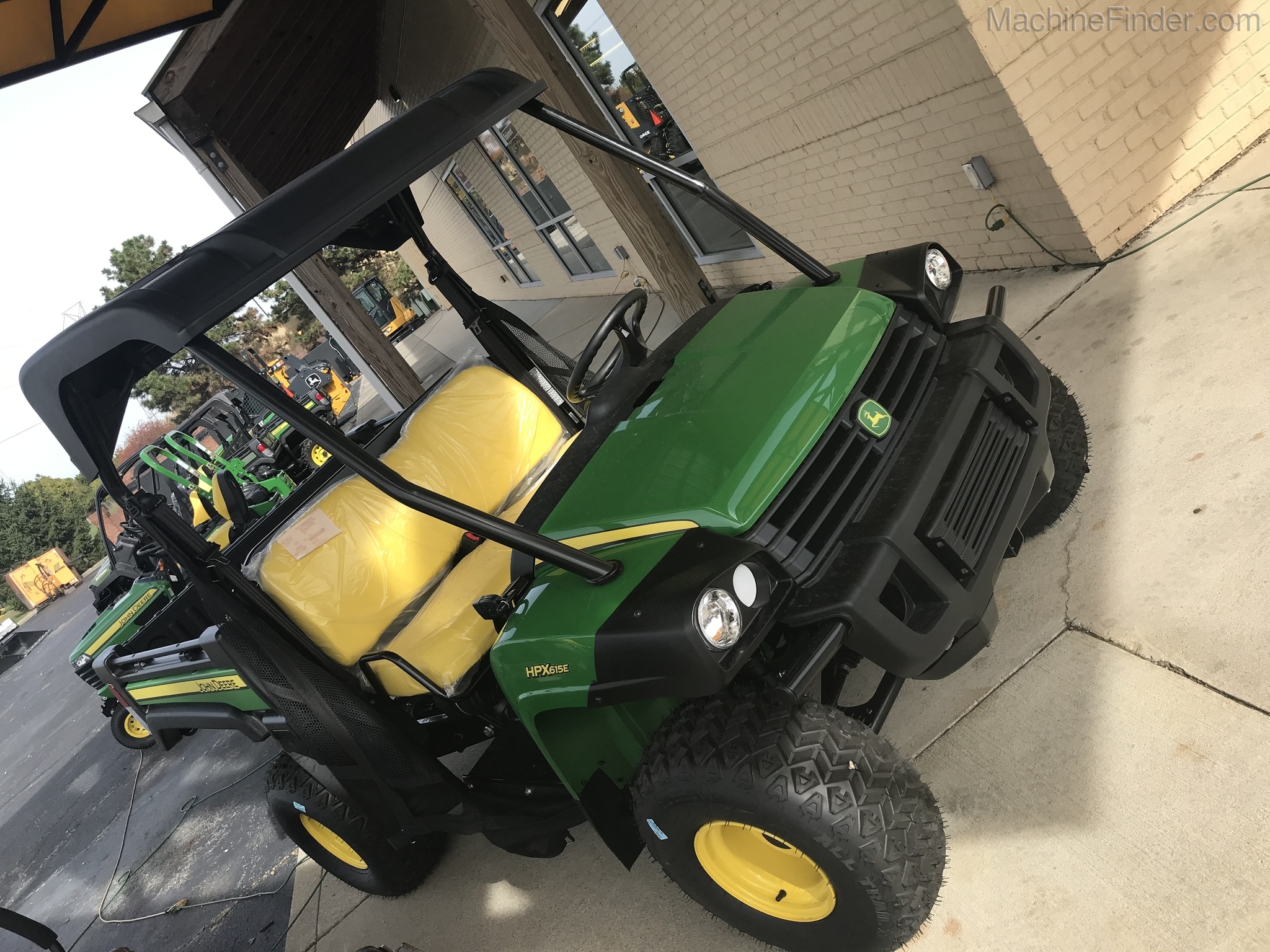 2020 John Deere 615E Image 2