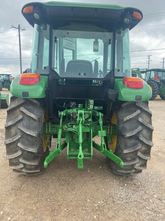 2014 John Deere 5065E Image 6