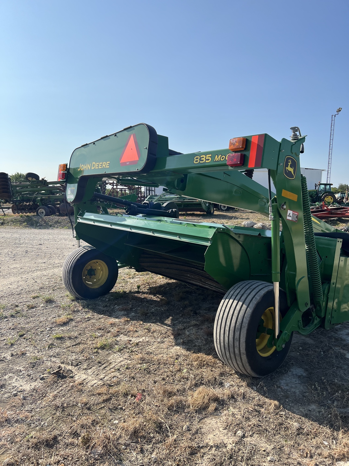 2020 John Deere 835 Image 3