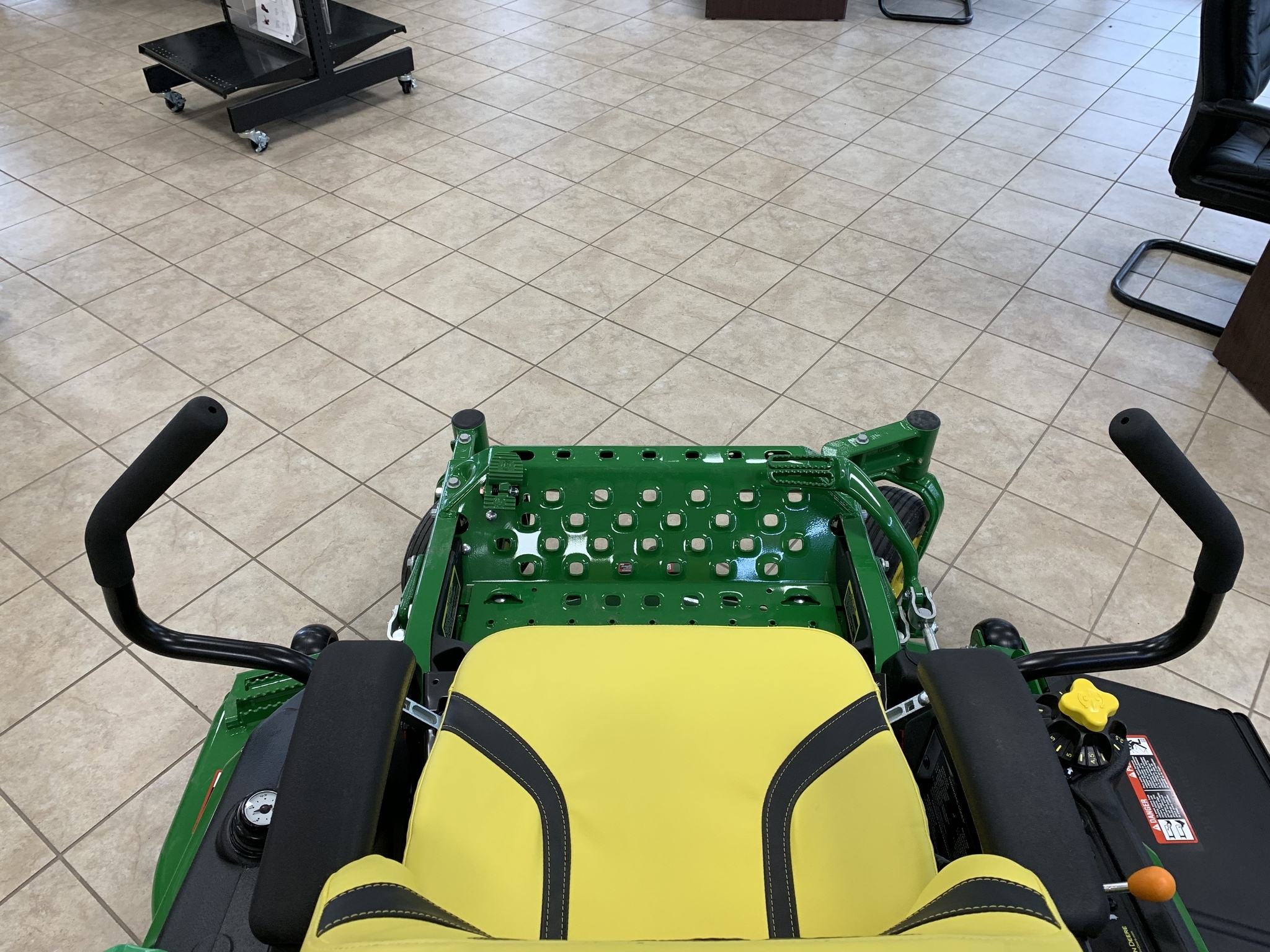 2025 John Deere Z994R Image 7