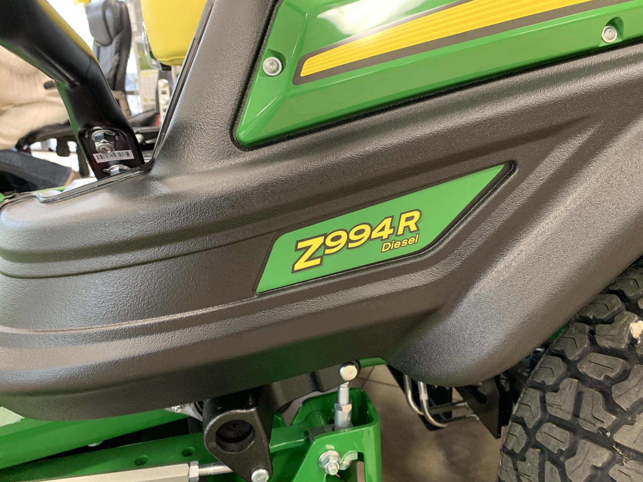 2025 John Deere Z994R Image 5