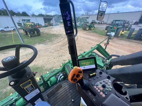 2019 John Deere CP690 Photo 6