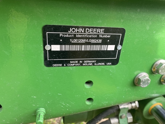 2021 John Deere 6120M-7
