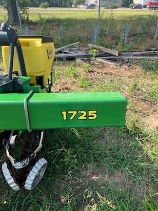2020 John Deere 1725 Photo 6
