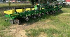 2020 John Deere 1725 Photo 1