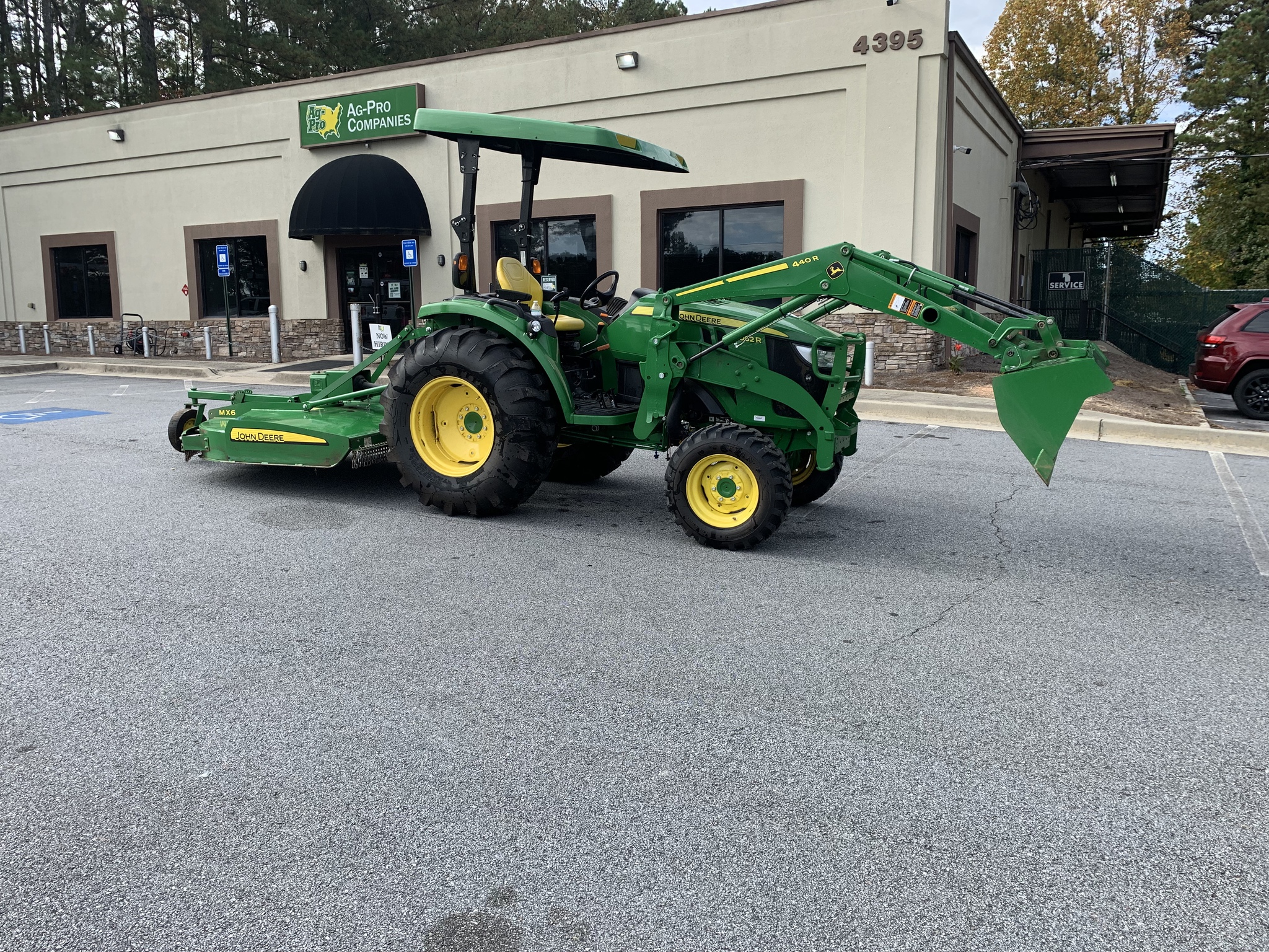 2020 John Deere 4052R Image 3
