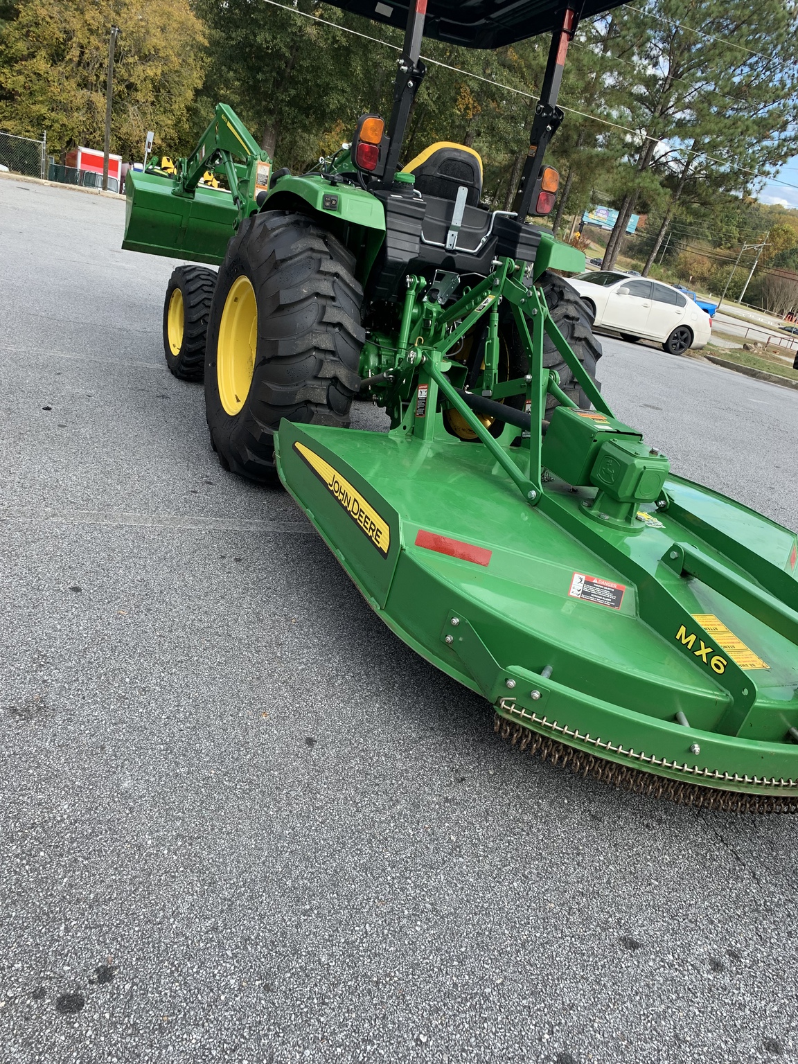 2020 John Deere 4052R Image 5