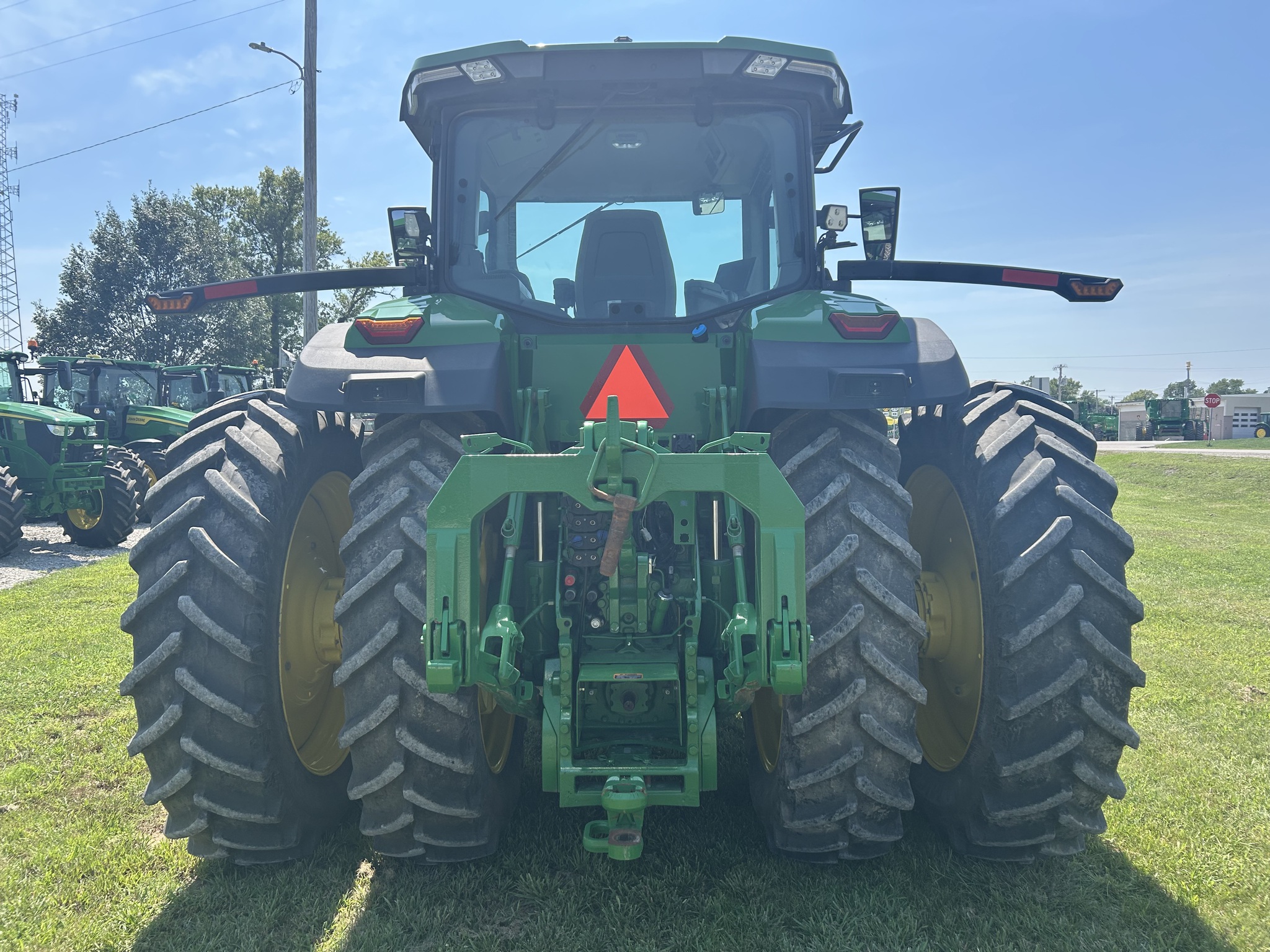  2021 John Deere 8R 370 at Heritage Tractor in Topeka, KS
