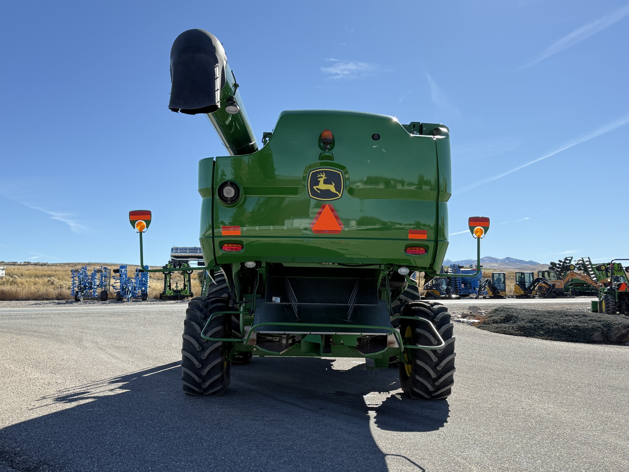 2013 John Deere S670 Image 4