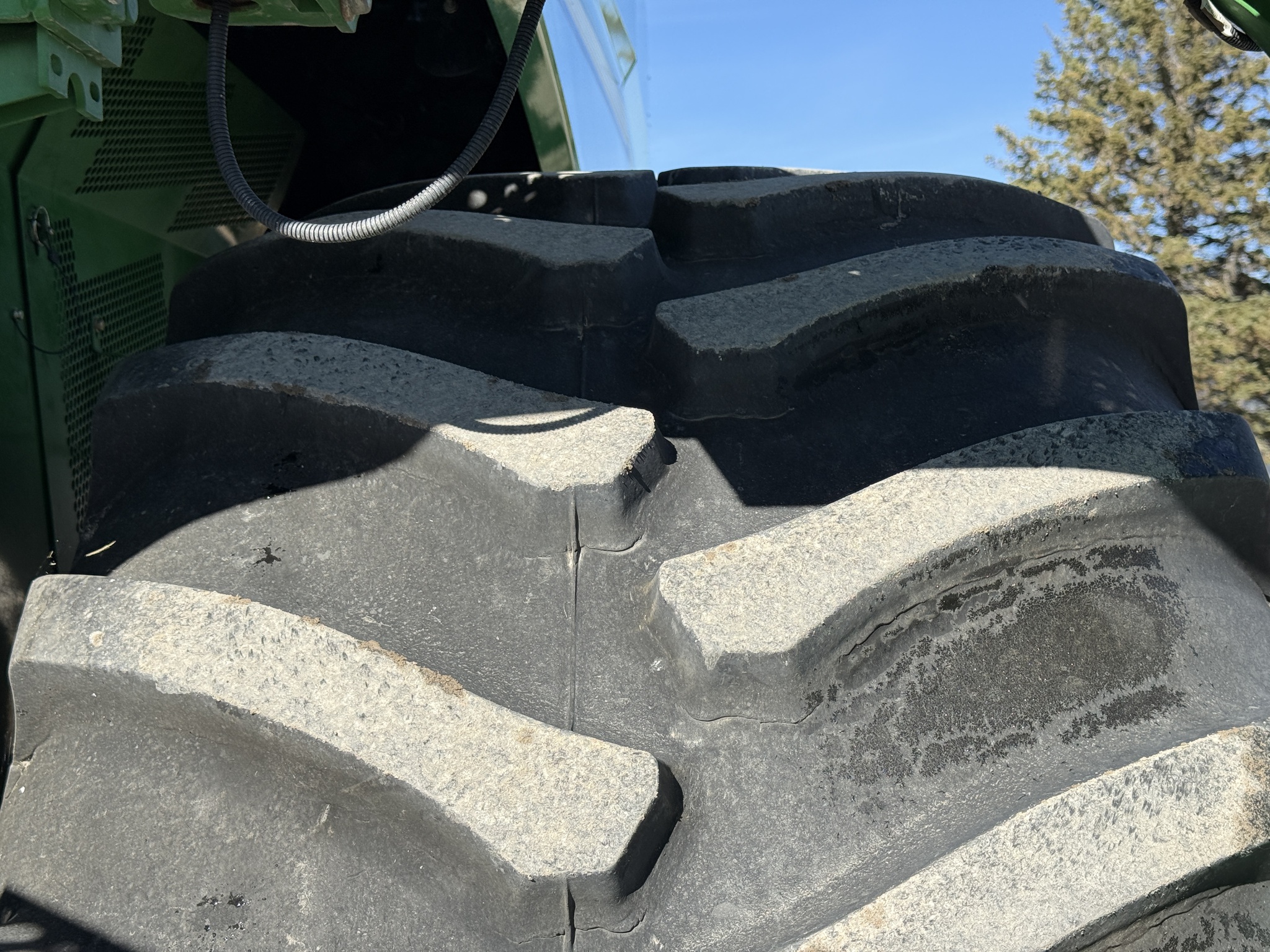 2013 John Deere S670 Image 21