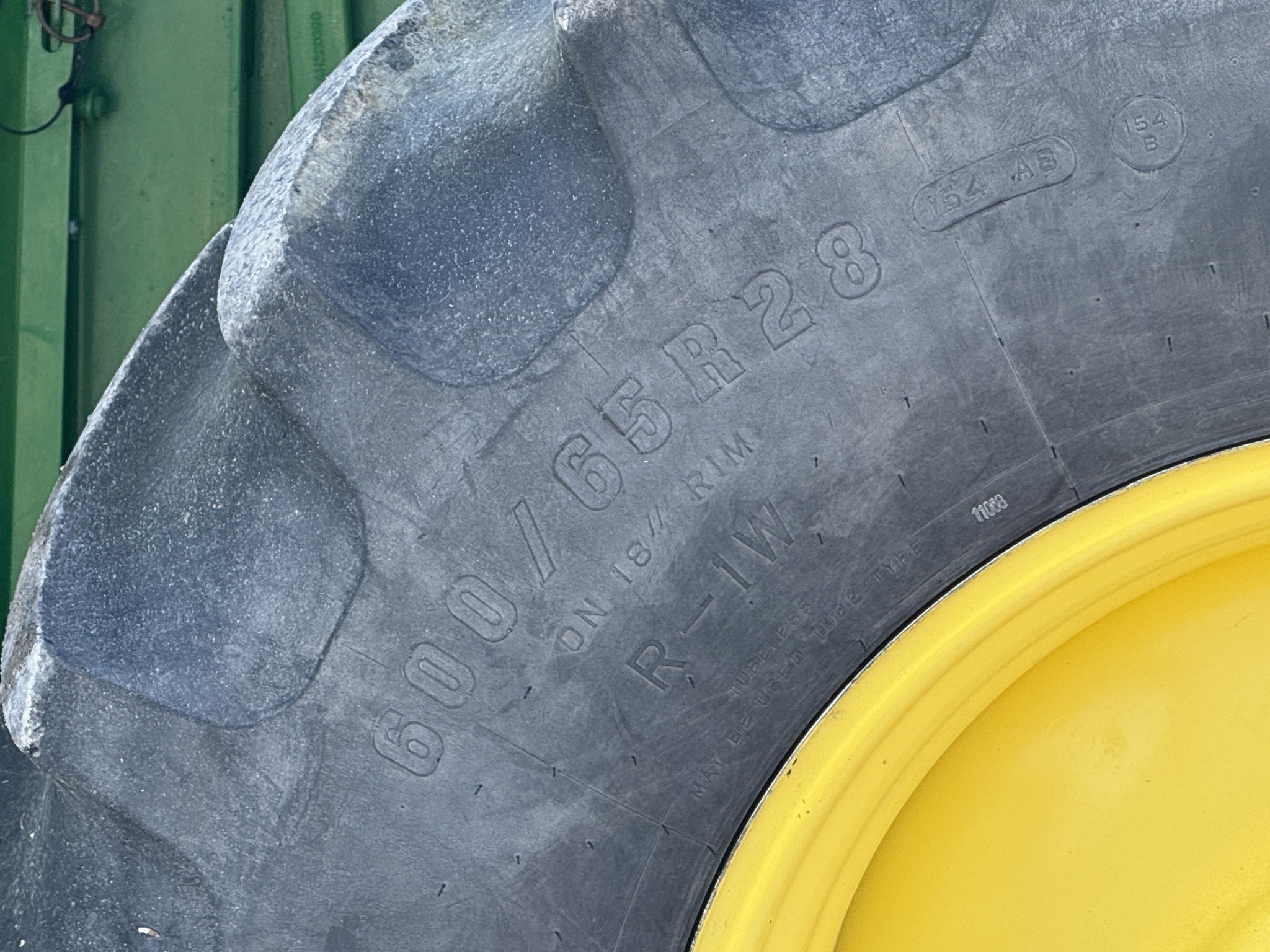 2013 John Deere S670 Image 25