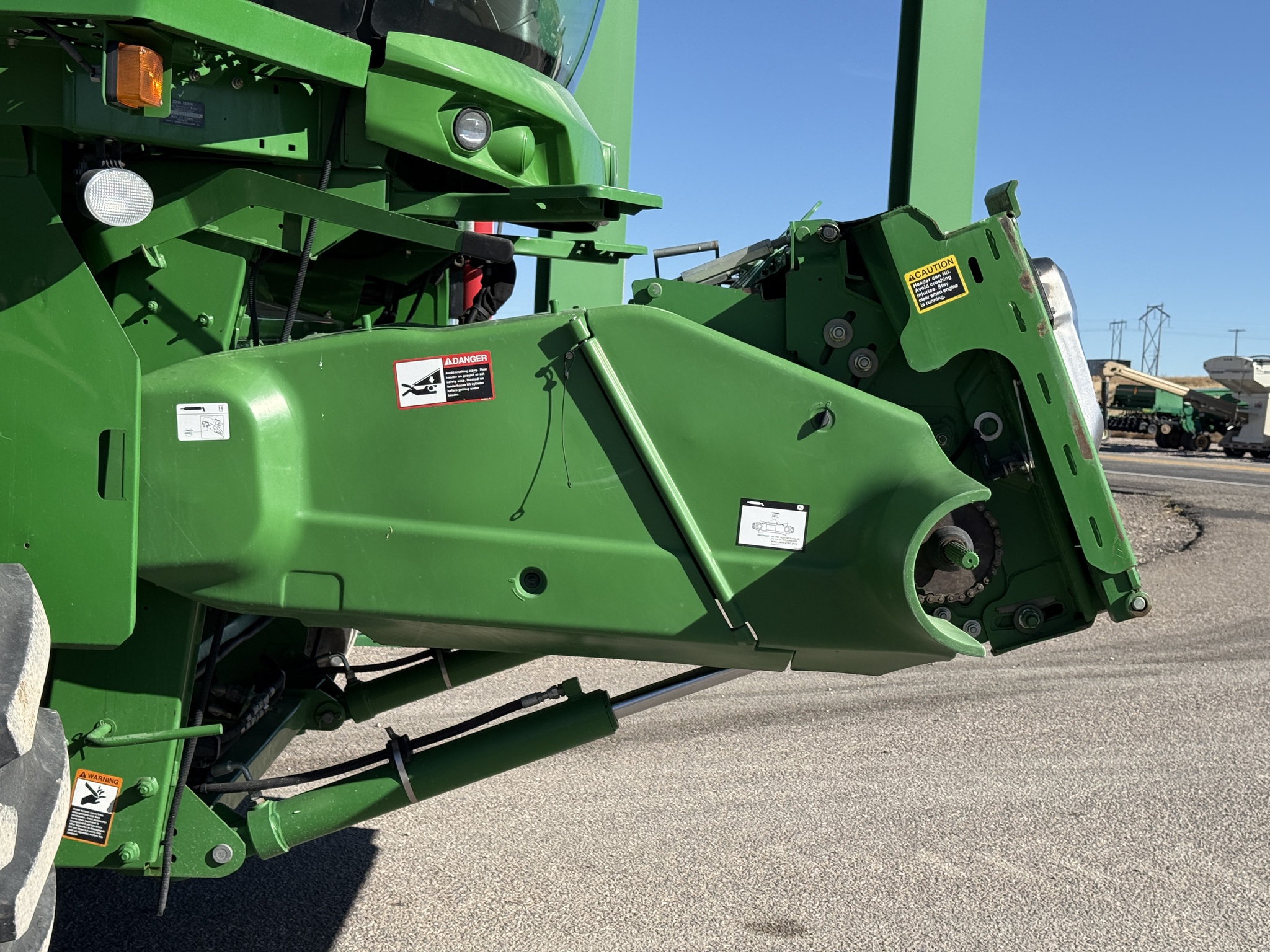 2013 John Deere S670 Image 36