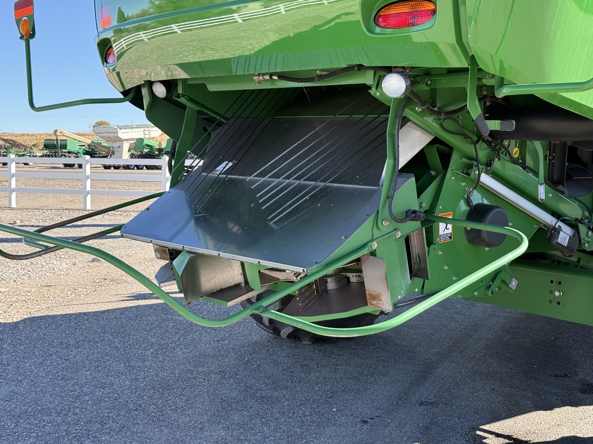 2013 John Deere S670 Image 38